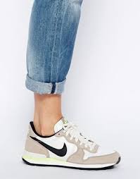 Craquez pour les nouvelles collections ugg, bensimon, converse, new balance, geox, kickers et bien d'autres encore. Nike Internationalist Femme Blanche Up To 75 Off Achyutekhe Com