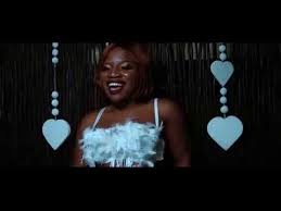 New dancing video of new song by makhadzi named tshikwama produced by master kg #makhadzi #master_kg. Tshikwama Makhadzi Letras Mus Br