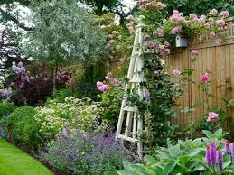 Portfolio Of Janine Crimmins Garden Design Based In Cheshire Winner Of 4 Rhs Gold Medals And B Small Cottage Garden Ideas Cottage Garden Design Cottage Garden