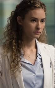 I started to watch Chicago MD and one young doctor (Sarah) made me think of  Bree, do you see it too? [Spoiler warning for season 2 in the comments] :  r/Pishlander