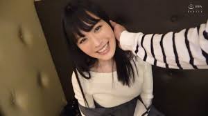 パチンコ屋でホールのバイトをしながら堅実な経済観念の美少女に個撮の下着モデルバイトをお願いしてラブホでハメ撮りSEX - アダルト動画 ソクミル