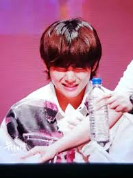 When i saw you crying i . Taehyung Pics On Twitter Taehyung Accidentally Spilled Water On Himself And He S Fake Crying Ahhhhh Protect