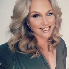 Michele Hilton (@MicheleHilton)