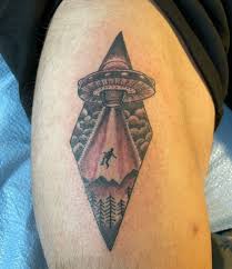 Seattle tattooist paul edward is a renowned tattooist who serves individuals looking to get a tattoo artist created by a professional tattoo artist. Hubba Hubba Seattle Tattoo Emporium