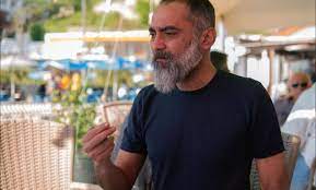 Ergün kuyucu ayrıca kurtlar vadisi pusu dizisin`de mete aymar`ın sağ kolu ve tek güvendiği adamı çetin karakterini canlandırmıştır.çetin,mete aymar`ın hayatını her ne pahasına olursa olsun onu. N9i Jilem7 7dm