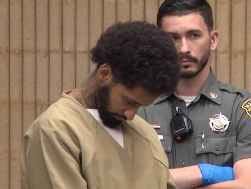 Marissa - ÚLTIMA HORA: El segundo sospechoso de un allanamiento de morada mortal en Milford acaba de comparecer ante un juez. Ivan Barias-Florimon, de 24 años, del Bronx, Nueva York, está acusado de matar a Fred Werner,