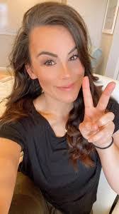 Kayla Schneider's Instagram, Twitter & Facebook