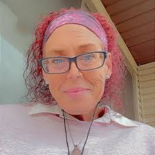 Sheena Givens's Instagram, Twitter & Facebook