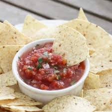 Fresh tomatoes are one of my favorite summer using fresh tomatoes gives homemade salsa a (shocker) fresher flavor than store bought salsa. Easy Homemade Salsa Made From Canned Tomatoes Low Sodium