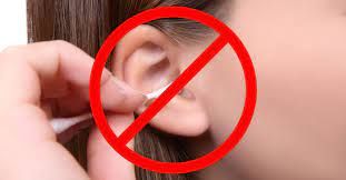 Nyu otologist erich voigt explains the proper way to clean wax out of your ears. The Right Way To Clean Your Ears