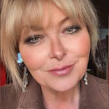 Hi there, This morning at about 7:20 I must've dropped my wallet between  the bus stop just off Edremony estate and the main bus stop in port Erin,  it's a black wallet