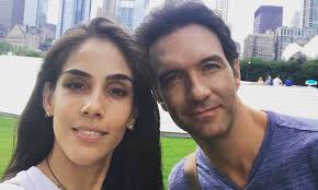 * leonardo de lozanne is 6 years younger than rebecca de alba. Leonardo De Lozanne El Invitado Mas Estiloso
