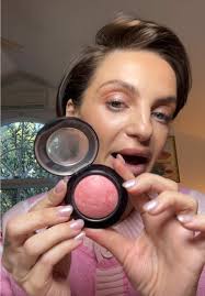 Blush of the Day: MAC New Romance & Into The Pink