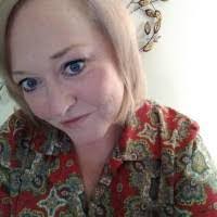 April Dunmore's Instagram, Twitter & Facebook