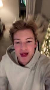 and he does dishes 🥰