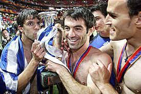 Η νίκη θα χρειαστεί να κάνει αγώνα για χάρη της 'αννας. Pylwnas Ths E8nikhs Sto Euro 2004 O Pana8hnaikos Pic Ola Prasina