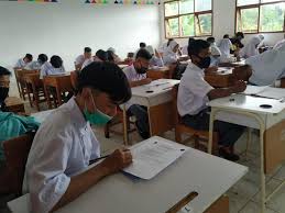 Angka putus sekolah jenjang pendidikan smp/mts perlu diupayakan agar turun sampai dengan 0,22%, bahkan tidak ada siswa yang putus sekolah. Idai Sekolah Tatap Muka Berisiko Republika Online