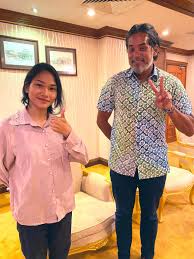 Science, technology and innovation minister khairy jamaluddin said that this was a tactical strategy which will see the administering of vaccines in a location or for a cluster where necessary. Khairy Jamaluddin On Twitter Sempat Bertemu Veveonah Di Ums Saya Telah Mohon Maaf Kepada Beliau Dan Ibu Bapa Beliau Bagi Pihak Kerajaan Saya Juga Telah Cadangkan Untuk Veve Berkerjasama Dengan Yayasaninovasi