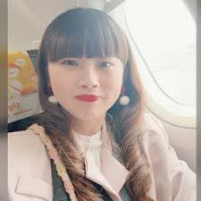 聖誕節，感謝這篇報導宛如一份禮物，溫暖地為今年的努力，留下了一點紀錄。 ✍🏻📸  【記者凃建豐／高雄報導】2025年的高雄亮點不斷，而在城市外交領域，最受矚目的推手，是市府最年輕的局處首長行政暨國際處長張硯卿。從翻轉台日「芋頭外交」、打造跨國社群短影音破百萬點  ...