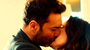 Forbidden Fruit, anticipazioni 28 dicembre: Ender scopre il segreto  scioccante su Erim mentre Zeynep riceve la sorpresa della sua vita