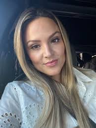 Nicole Serres's Instagram, Twitter & Facebook