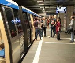 Reprezentantii metrorex si cei ai alstom au semnat, miercuri, contractul pentru achizitia a 13 noi trenuri de metrou pentru magistrala 5, in valoare de peste 103 milioane de euro. SchimbÄƒri La Metrou Surpriza Metrorex Pentru BucureÈ™teni Breaking News Evenimentul Zilei