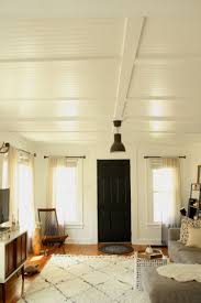 Deckenpaneele Verlegen 50 Attraktive Deckenverkleidungen Wohnzimmerlampe Decke Deckenpaneele Kellerdecke