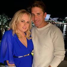 Rebel melanie elizabeth wilson, урождённая melanie elizabeth bownds; Rebel Wilson And Best Friend Hugh Sheridan Hang Out Together In Sydney Daily Mail Online