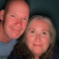 Welcome new friends to the Wedding Cookie Table Community! We're a bunch of  friendly and supportive bakers who carry