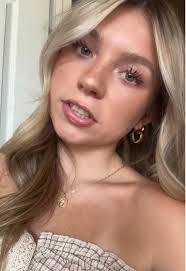 Donna Landis's Instagram, Twitter & Facebook