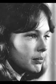 The beginning of a brilliant series. Dennis and George 👍