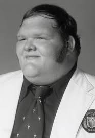 Chris Taylor, Dowagiac's Real Life Giant. Height 196 cm (6 ft 5 in) Weight  187 kg (412 lb) Growing up in Niles and being involved in High School  Wrestling in the late