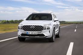 The 2021 hyundai santa fe features a wider, more aggressive front grille, digital display and a panoramic sunroof. Todo Lo Que Debes Saber Sobre El Hyundai Santa Fe 2021 En Video Diariomotor