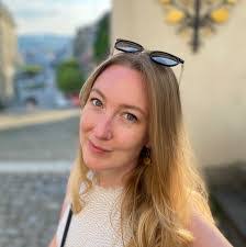 Kate Mccarter's Instagram, Twitter & Facebook