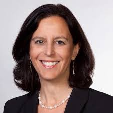 Lucinda Abrams's Instagram, Twitter & Facebook