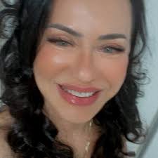 Quem é cruel costuma dizer que é sincero. Quem é indiferente costuma dizer  que é objetivo. Quem é cético costuma dizer que é realista.