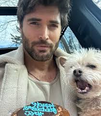 Daddy Bateman's Instagram, Twitter & Facebook