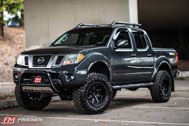 While the nissan frontier is quite capable on its own, adding a nissan frontier pro 4x lift kit can make all the difference. 2013 Nissan Frontier Equipped With A Fabtech 6 Lift Kit Nissan Frontier Nissan Frontier 4x4 Nissan Frontier Mods