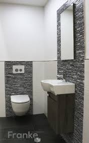 Kleine Gaste Wc Losung Weisse Wandfliese Topcollection Bad Diseno De Banos Chicos Cuartos De Banos Pequenos Diseno De Banos