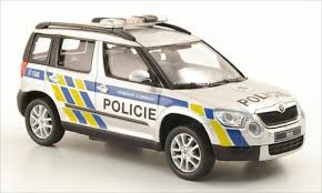 Skoda Yeti Polizei Tschechien Abrex Diecast Model Car 1 43 Skoda Yeti Car Model Skoda