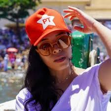 Rafaela Cruz (@rafaelacruzz)