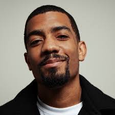 Wallace Smallwood's Instagram, Twitter & Facebook