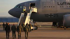 Während die taliban am sonntag in kabul einmarschierten, will deutschland flugzeuge in die kostenlos bis 21:53 uhr evakuierung aus kabul: Bundeswehr Flugzeug Defekt Soldaten Mussen In Mali Warten Augsburger Allgemeine