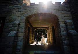 Squire S Castle In Willoughby Hills Oh Weddingsincleveland Akroncantonweddings Clevelandwedding Clevelandw Photography Cleveland Wedding Castle Wedding