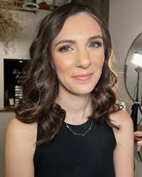 Martha Valdovinos's Instagram, Twitter & Facebook