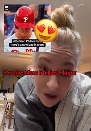 Max Hopkins's Instagram, Twitter & Facebook