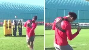 This defender was born on 8 july 1991 in breda, netherlands. Liverpool S 75m Sensation Virgil Van Dijk S Family At War Over Bitter 14 Year Feud