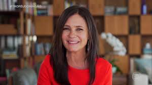 Adriana esteves mudou o visual, de cabelos escuros ela conta que já se prepara para a trama 'amor de mãe'. As Mil Faces De Adriana Esteves Na Televisao