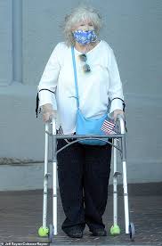 214 pictures of connie stevens. Connie Cricket Stevens 82 Does A Little Dance In Rare Appearance Daily Mail Online