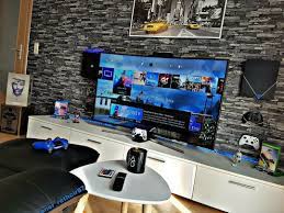 Pin De Iskander En Gaming Ideas De Sala De Juegos Decoracion De Habitacion De Juegos Diseno De Sala De Juegos